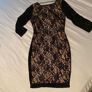 ModaInternationals (Victorias Secret) black velvet lace dress. Nude lining. SzM